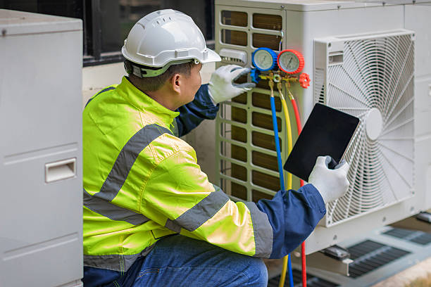 Professional Hvac technician working in Weehawken, NJ